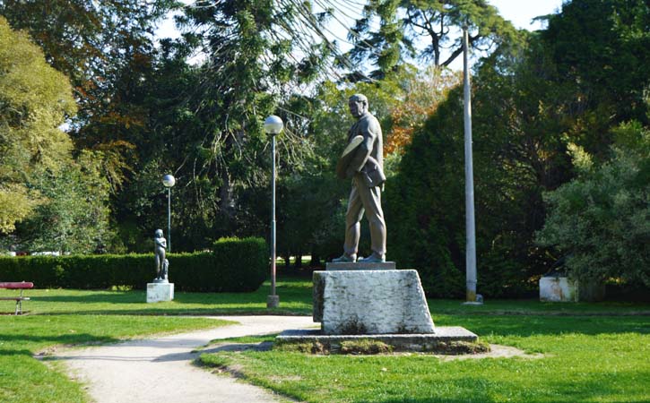 José Malhoa o génio naturalista, estátua do pintor no Parque D. Carlos I, em Caldas da Rainha